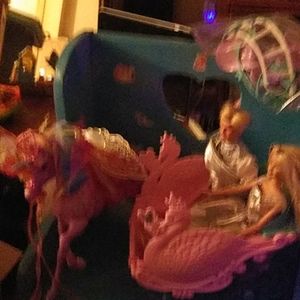Barbie Swan Lake carriage with Barbie ken accessor
